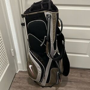 Nike Xtreme Sport Golf Bag with Double Shoulder Strap/Raincover